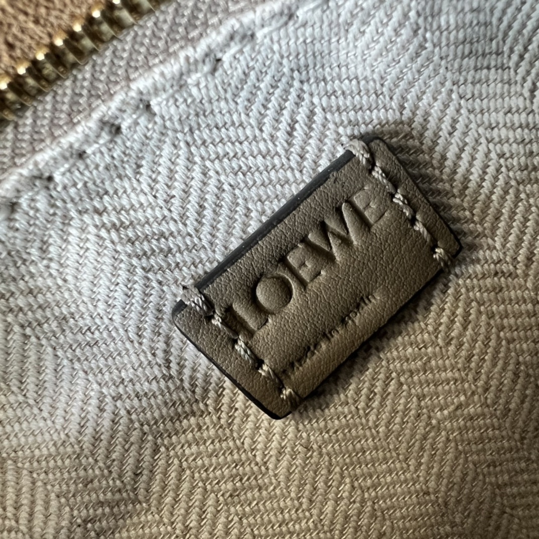 Loewe Puzzle Bags